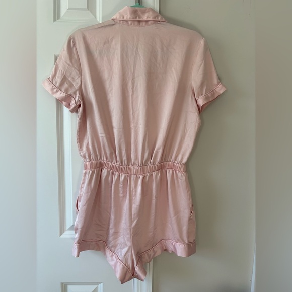 Victoria’s Secret Pink Satin Jumper - Picture 2 of 8